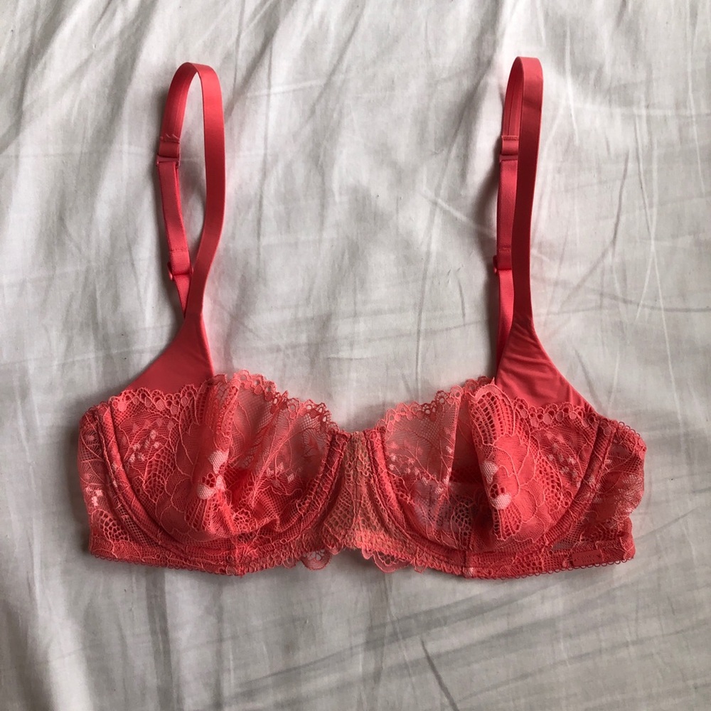 Lace Peekaboo Bra - Coral Calvin Klein